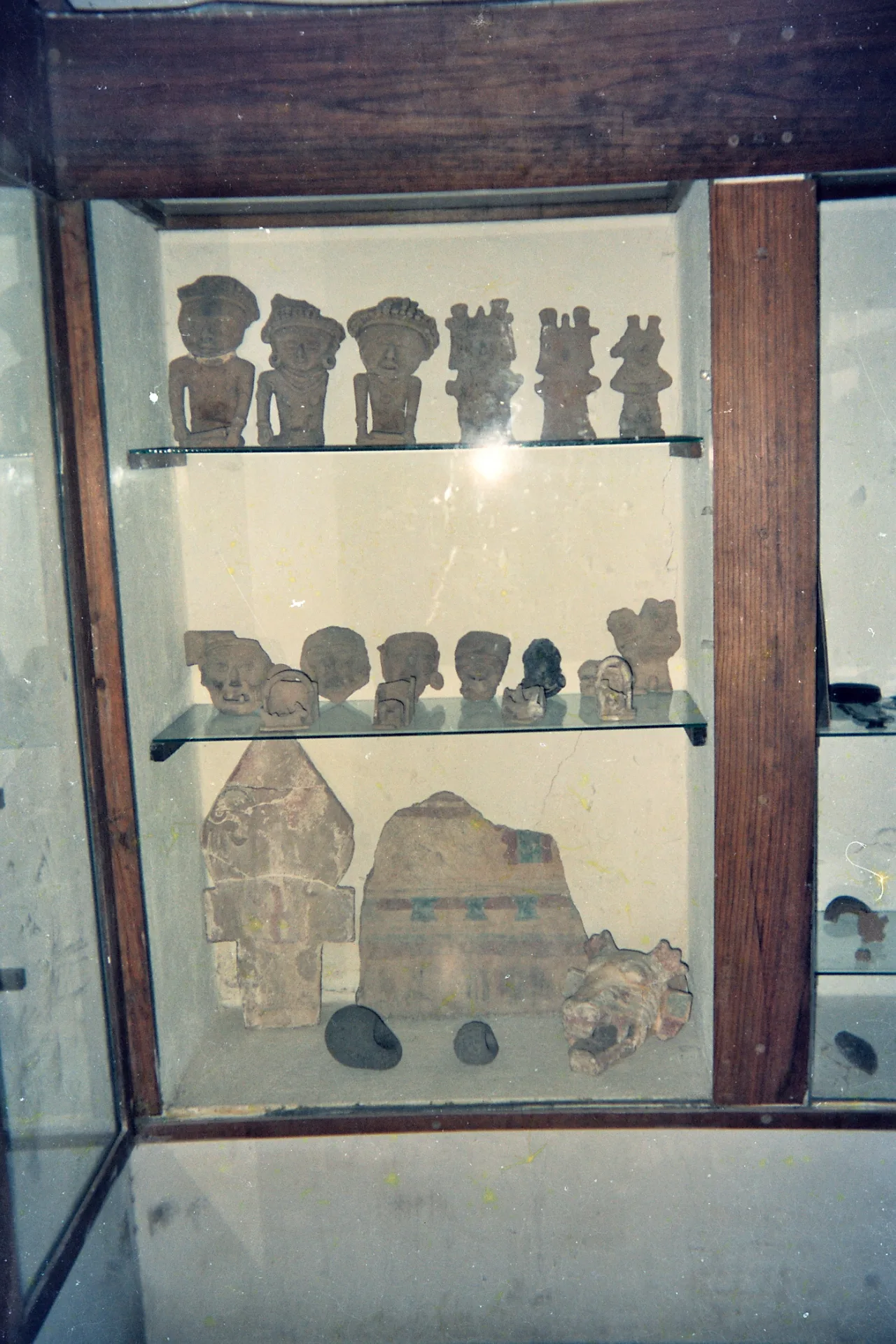 Piezas arqueológicas expuestas en el Museo de Sitio de Cempoala.
