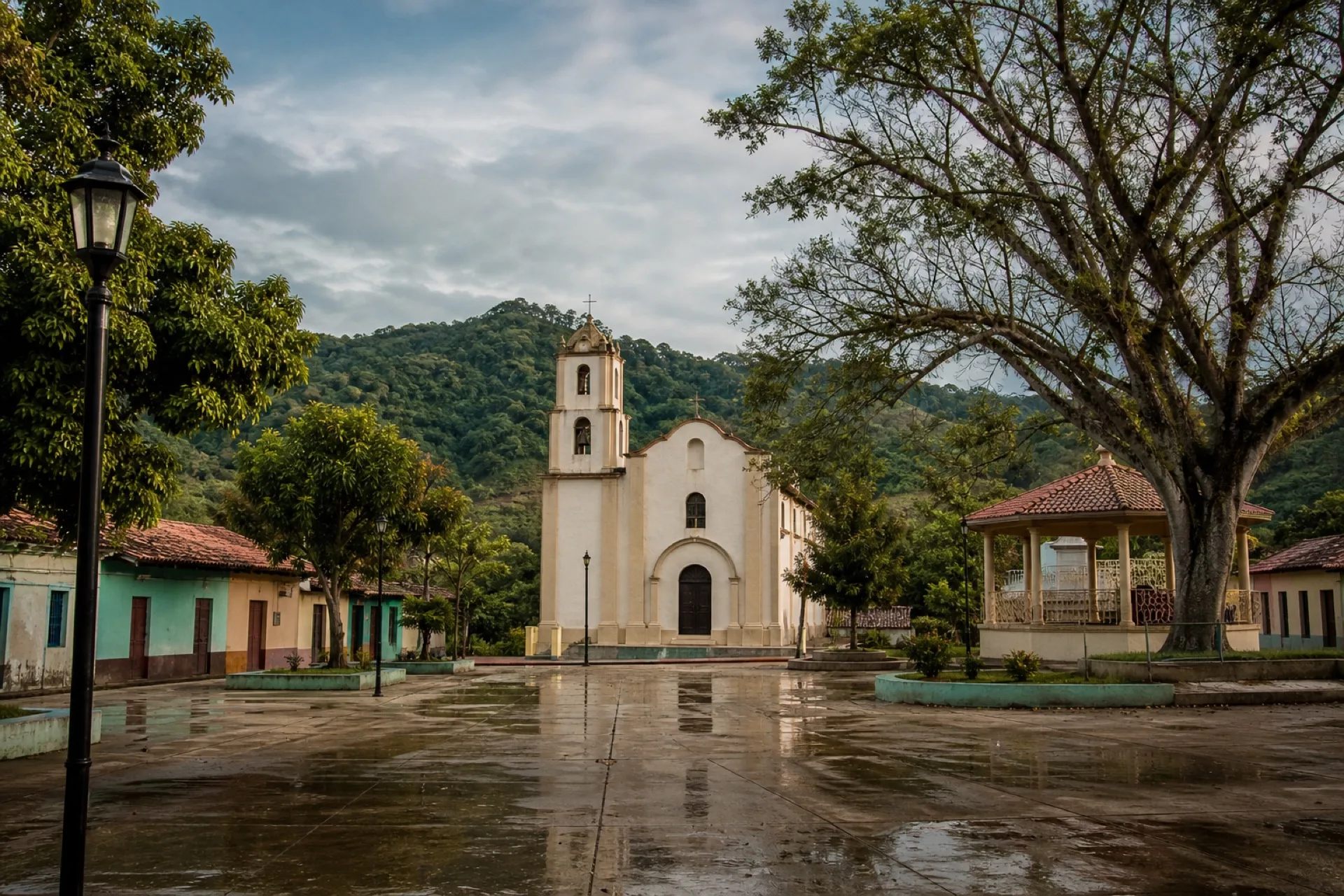 Cabecera de Chontla, plaza y casas bajas de sierra húmeda.
