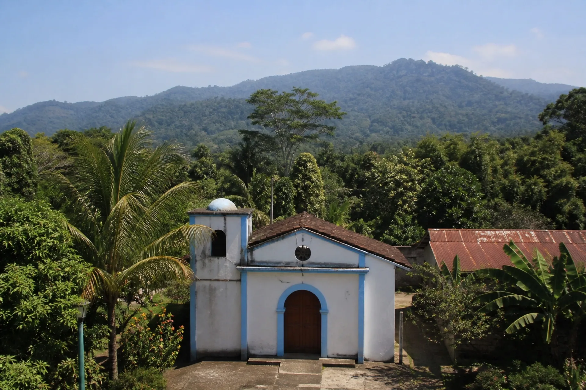 Congregación de San Francisco, Chontla, capilla y palmas.