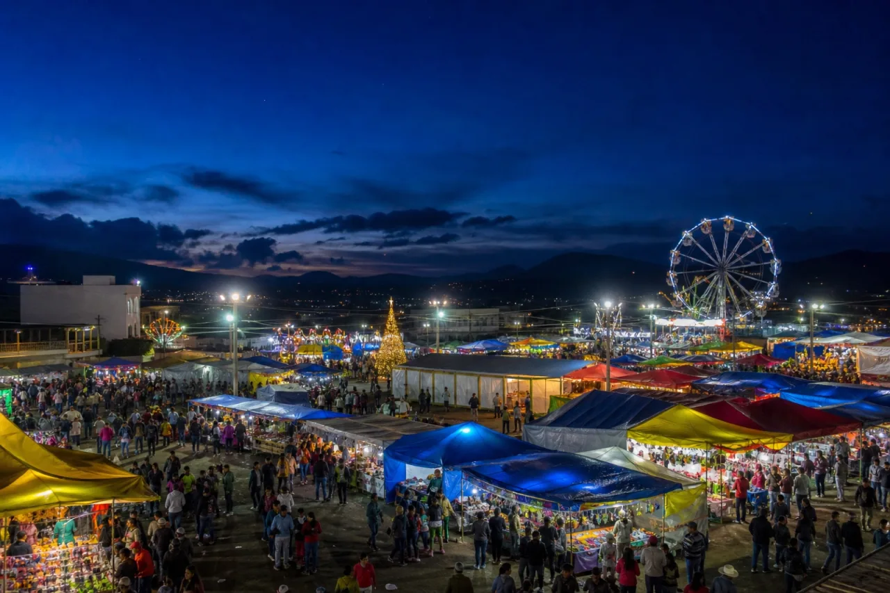 Gran Feria de Perote con juegos mecánicos en el altiplano.