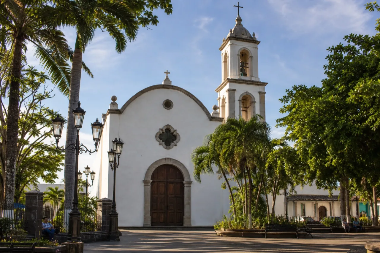 Fachada de la Parroquia de Santiago Apóstol en Santiago Tuxtla.