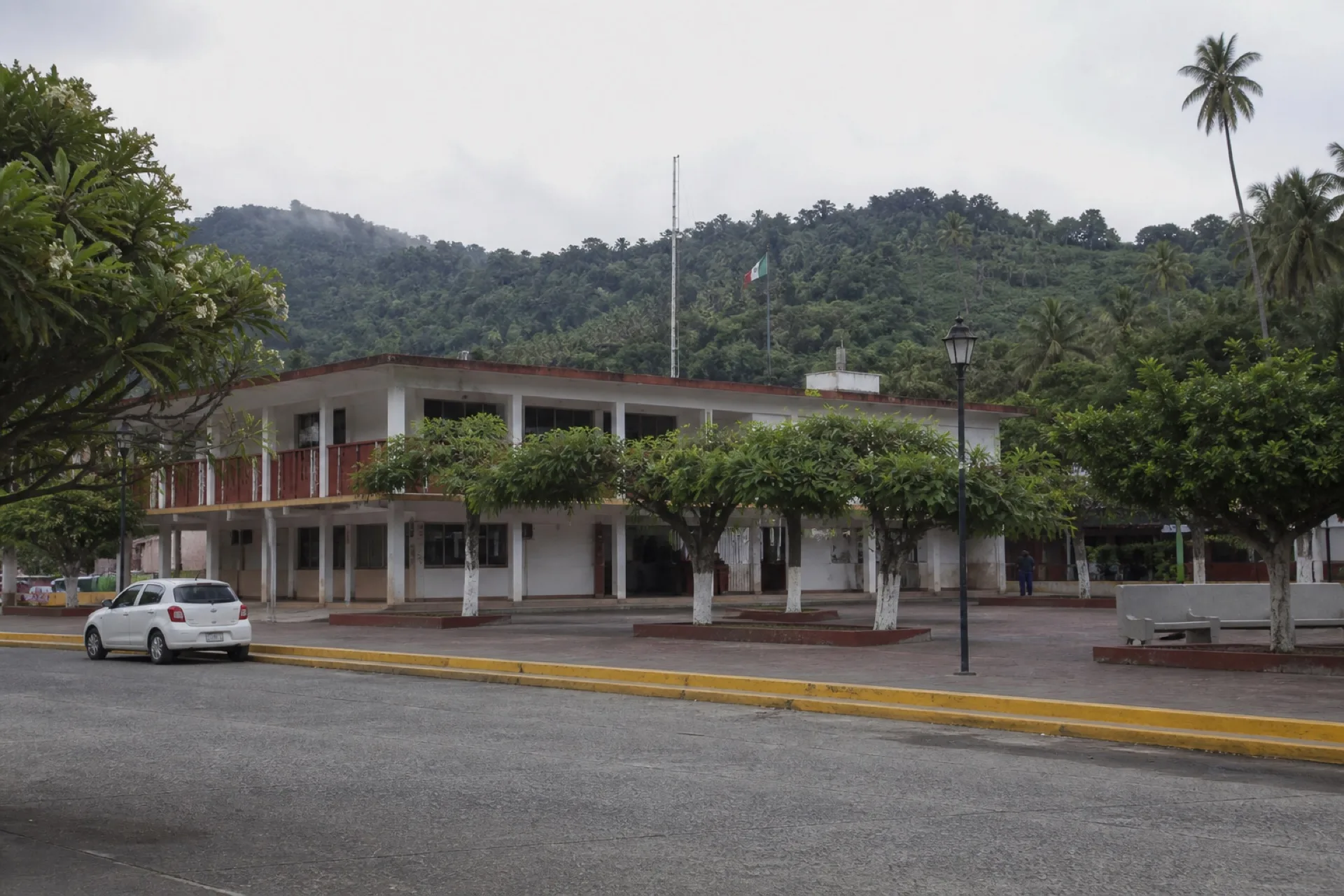 Palacio Municipal de Uxpanapa en Poblado 10, edificio de concreto.