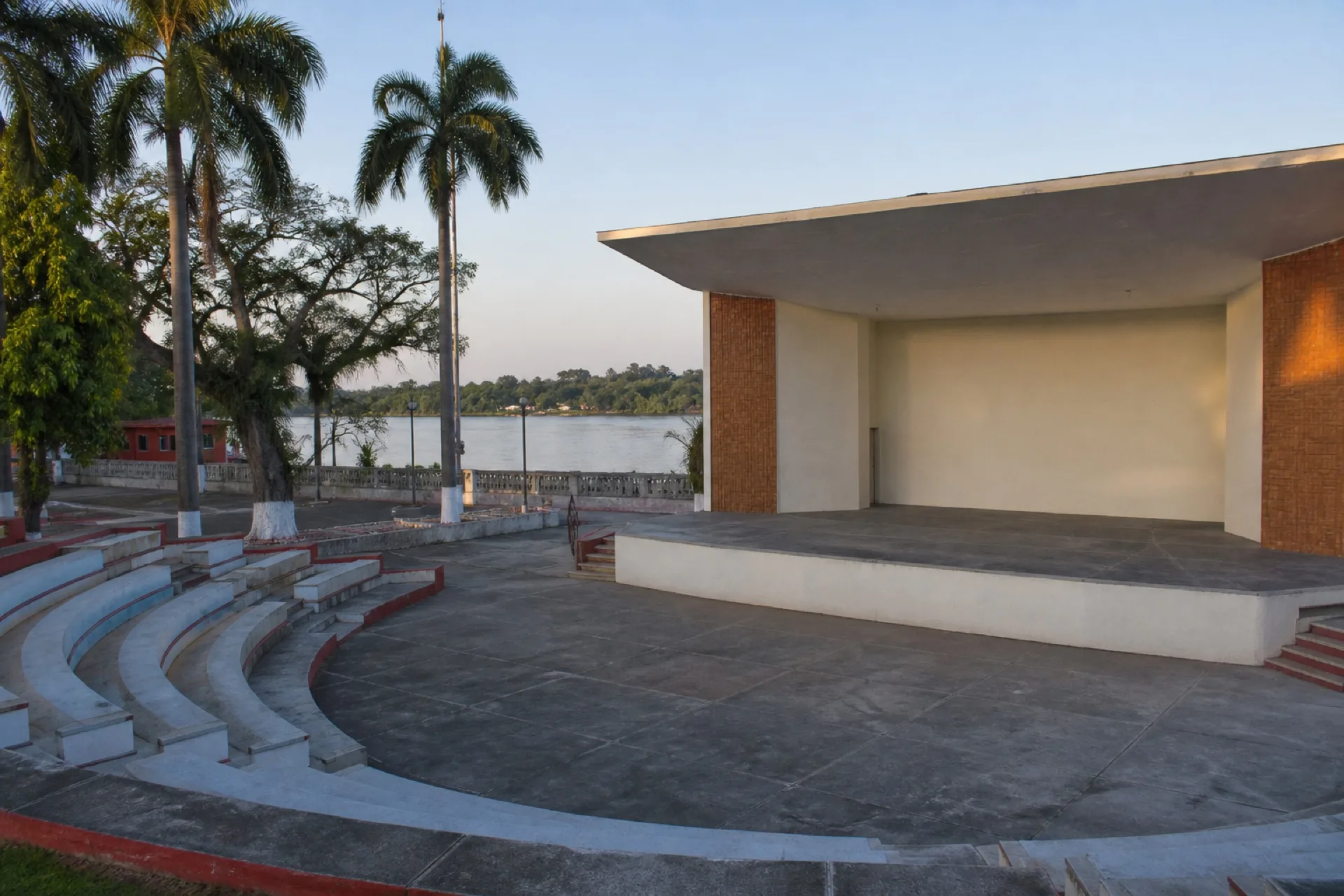 Teatro del Pueblo de Gutiérrez Zamora, fachada cívica.